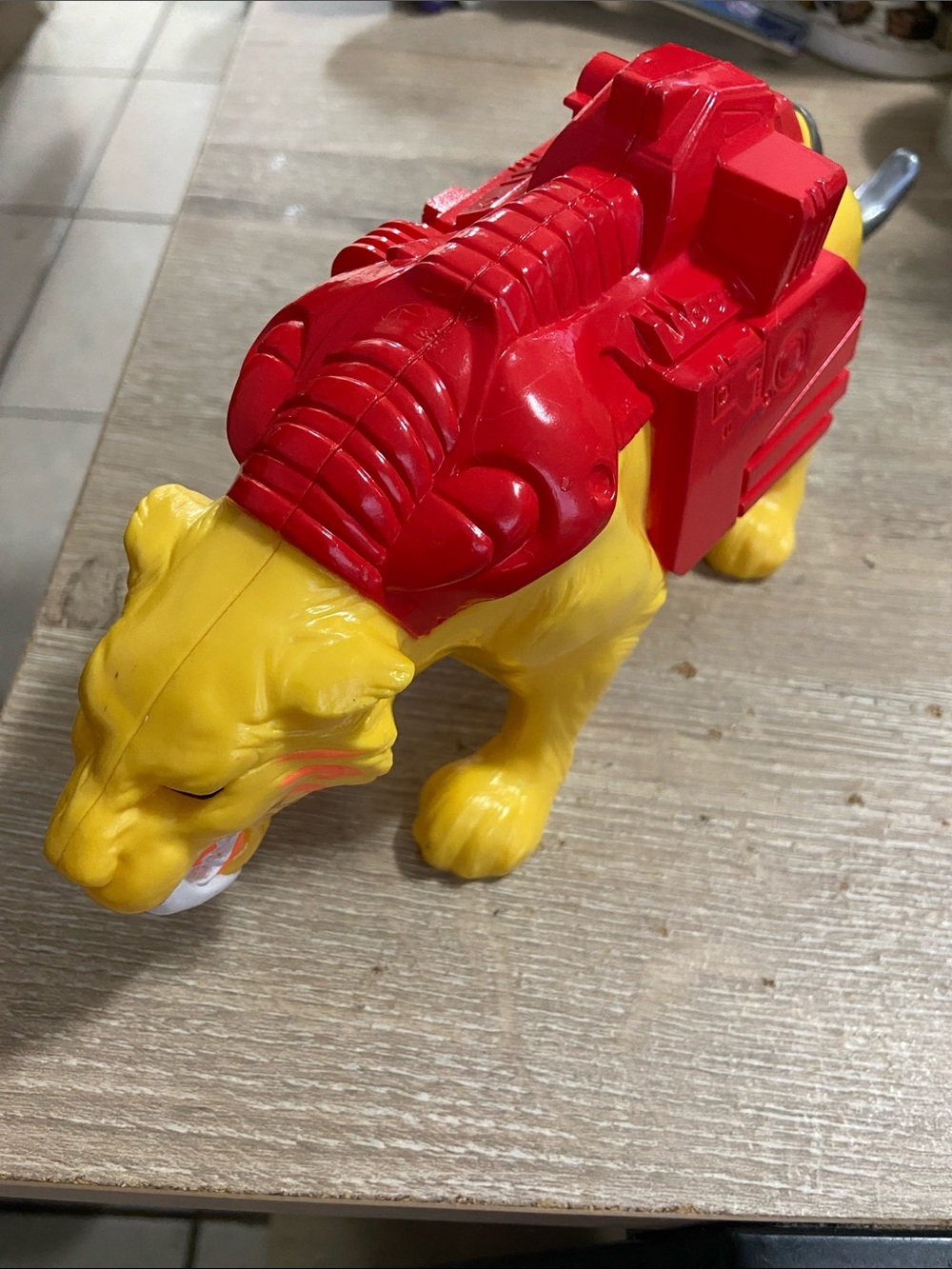 Transformers G1 1989 CATILLA figure + tail Beast Pretender Shell